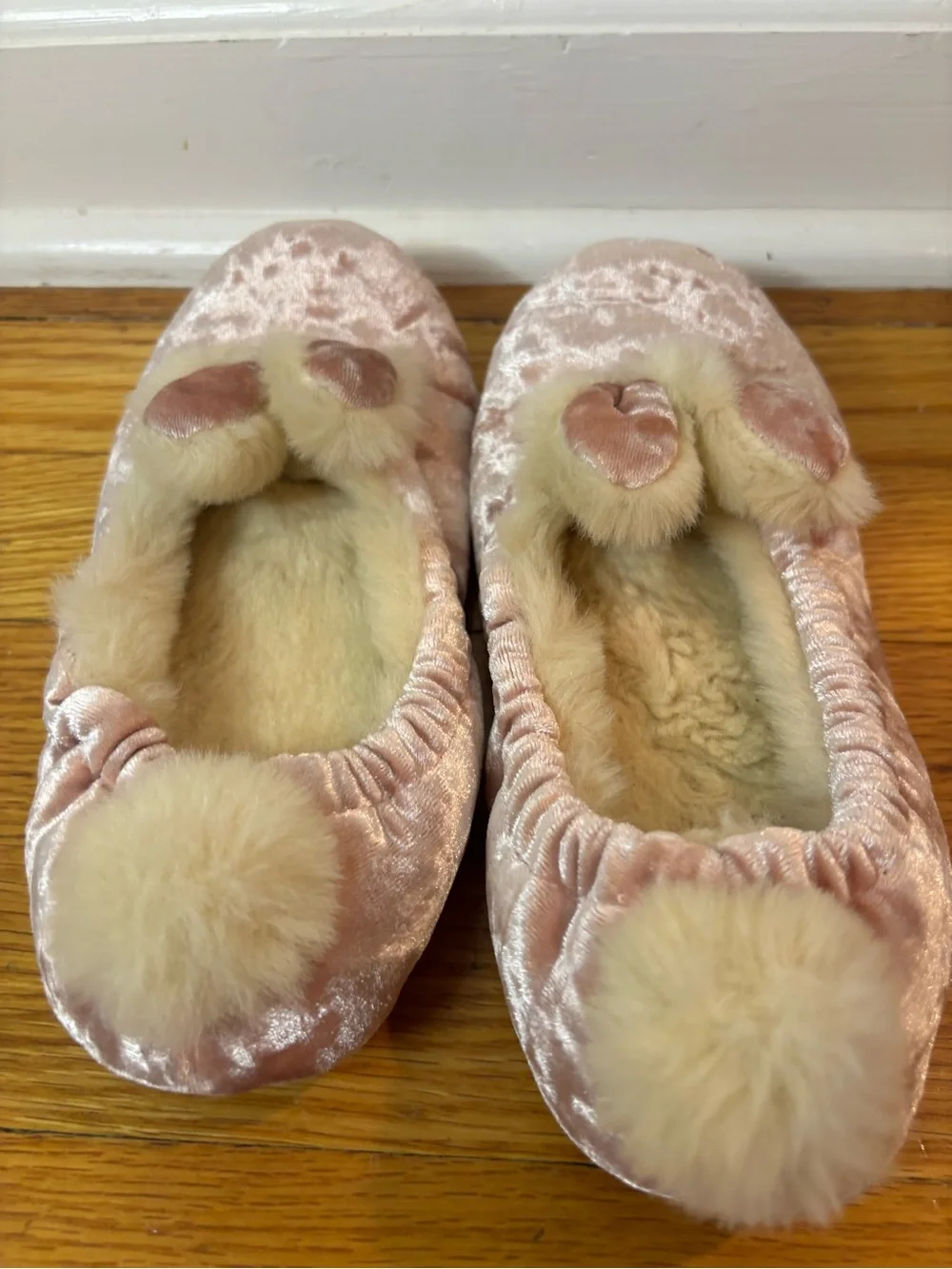 Mini Boden bunny slippers big kids size US 1.5 (UK 33)